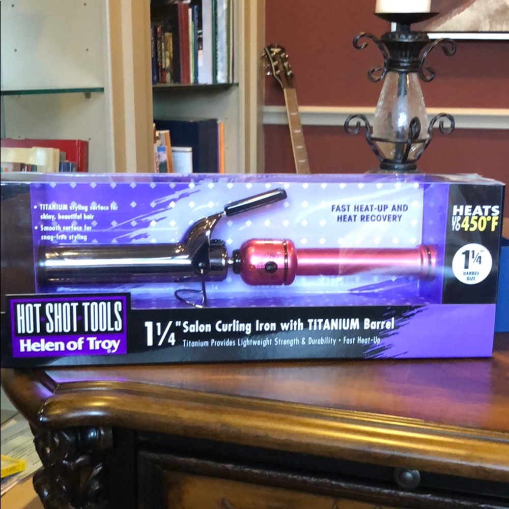 Hot Tools Metallic Pink 1 1/4’’ Curling Wand